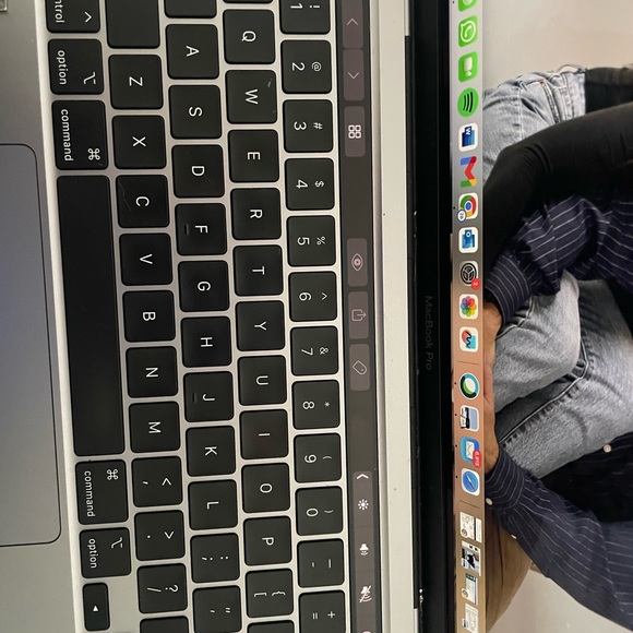 Apple Mac computer - Picture 4 of 12